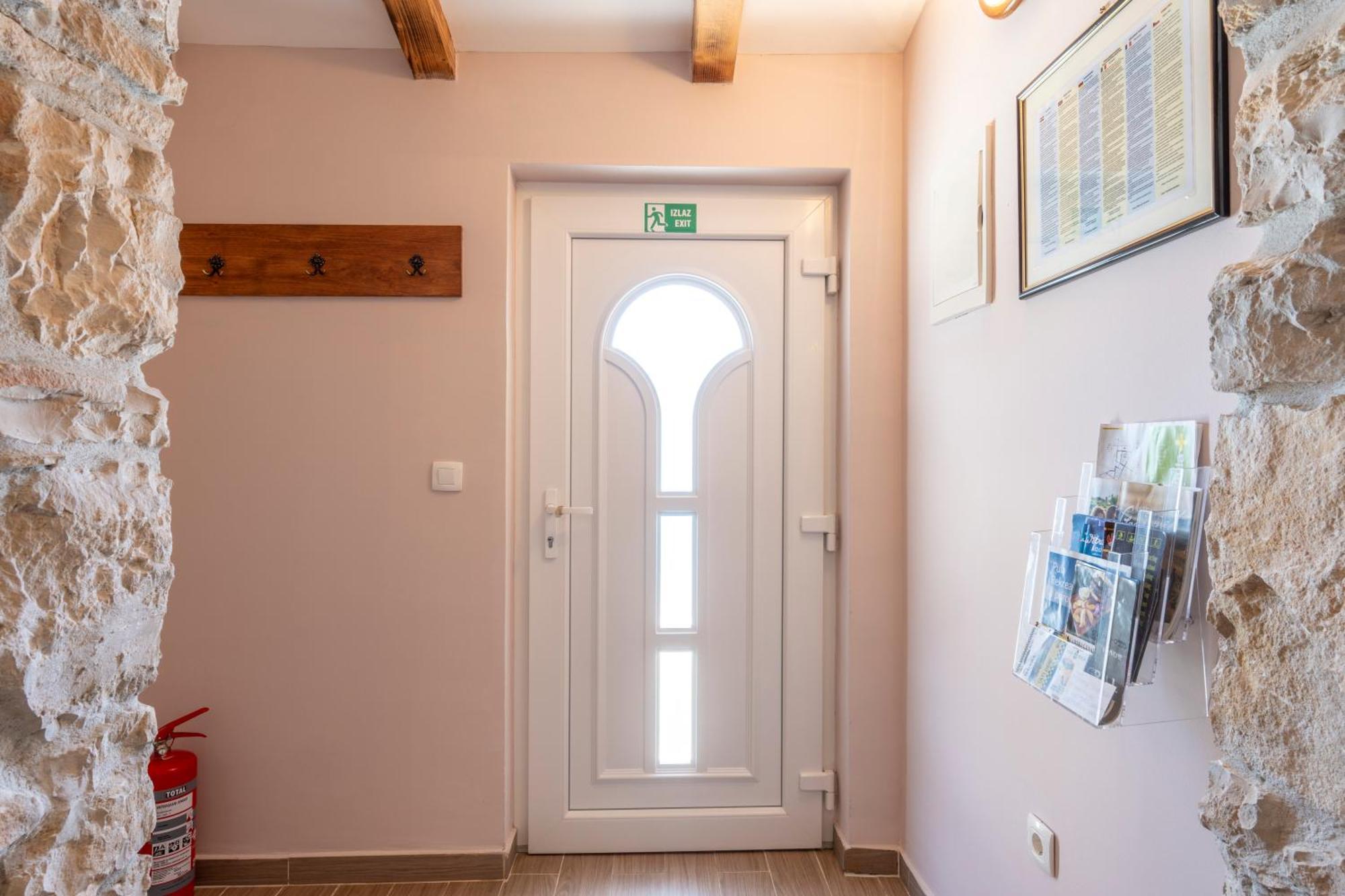 Apartment Anitea プーラ エクステリア 写真